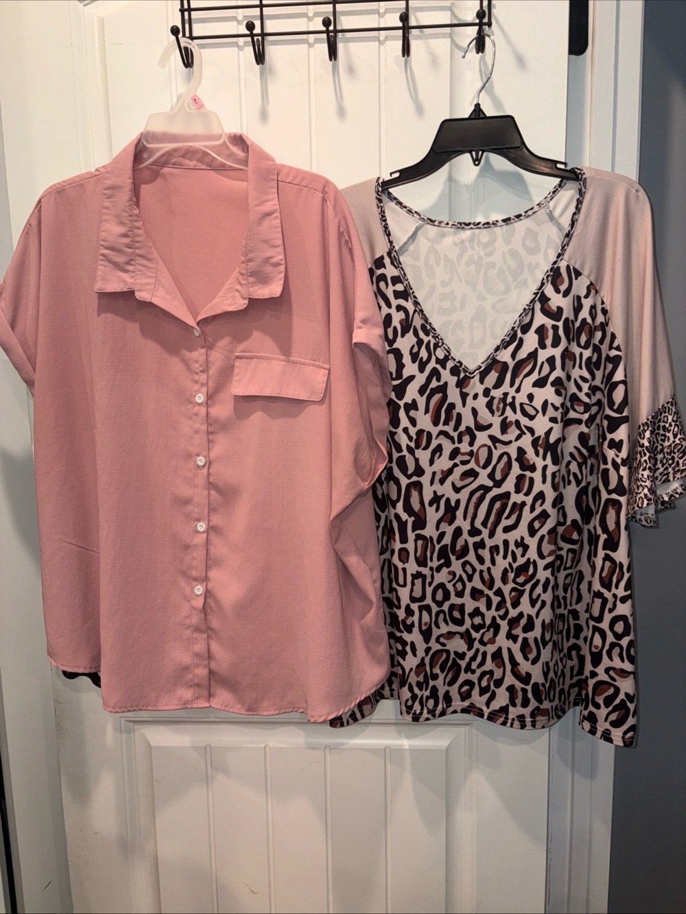 Women's 5XL SHEIN dusty rose Button-Front Blouse and Leopard Print V-Neck Top